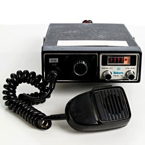 Vintage 1970's Roberts RCB-15-CB Radio 23 Channel - Powers On